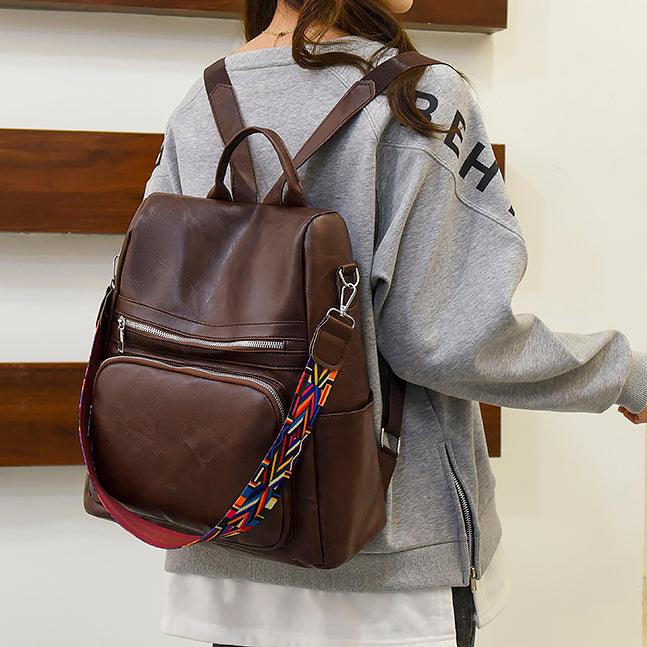 Mochila Hanna em Couro Sintético - Conforto e Versatilidade para o Dia a Dia